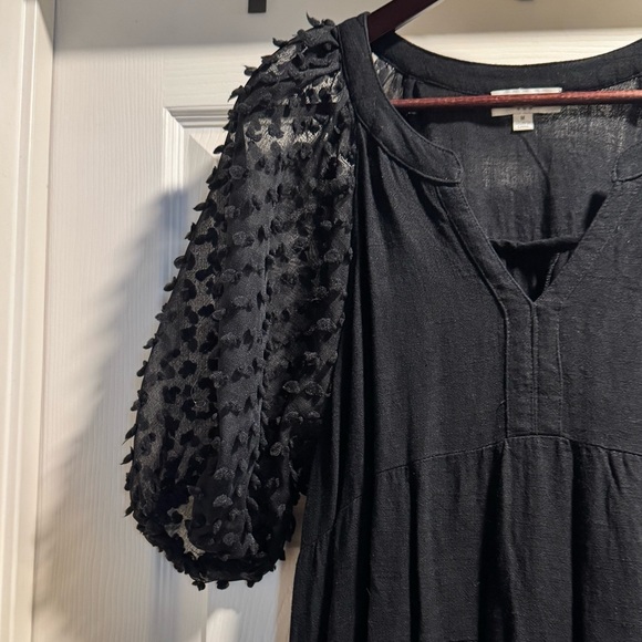 EUC Umgee Tiered Black Mini Dress with Textured Sleeves Size Medium - Picture 2 of 6